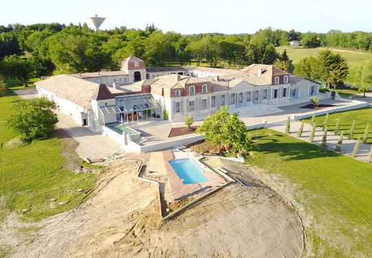 Image 7 du projet Cour D'honneur + Tour De Garde - Pm